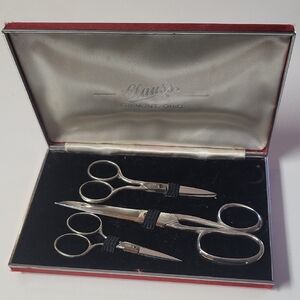 Vintage Scissors Set